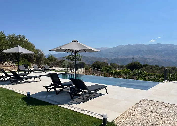 Villa Recluso-3 Bd Luxury Country Villa, Huge Heated Pool With Hydromassage, Individual Bbq & Large Yard, Mountain View