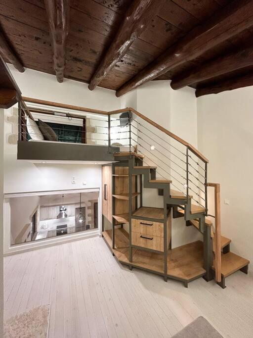 Villa Recluso-3 Bd Luxury Country Villa, Huge Heated Pool With Hydromassage, Individual Bbq & Large Yard, Mountain View