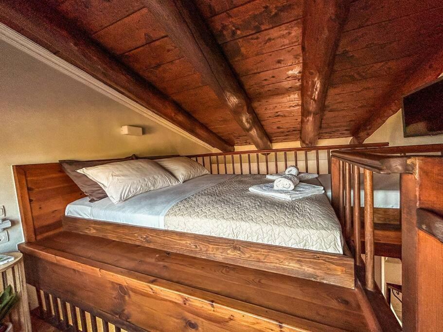 Vila Recluso-3 Bd Luxury Country Villa, Huge Heated Pool With Hydromassage, Individual Bbq & Large Yard, Mountain View Maláxa