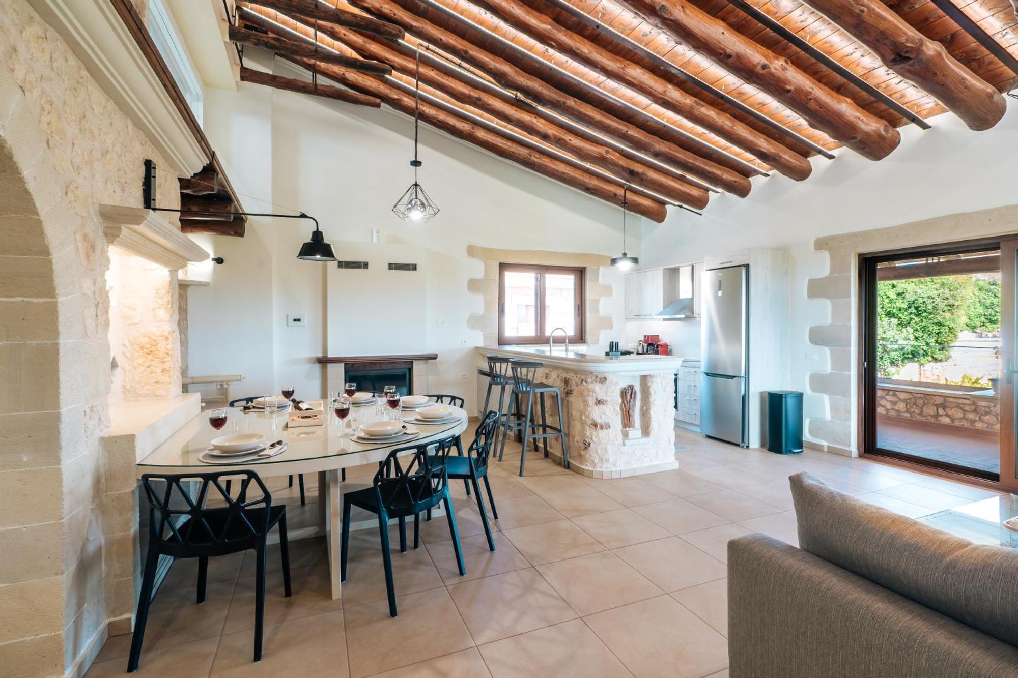 Villa Recluso-3 Bd Luxury Country Villa, Huge Heated Pool With Hydromassage, Individual Bbq & Large Yard, Mountain View